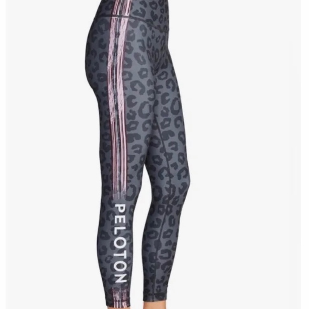 Peloton High Waisted Leggings /NWT/Medium/ Gray & Black